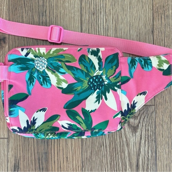 Vera Bradley Belt Bag In Tropical Paradise Pattern EUC - Picture 3 of 4